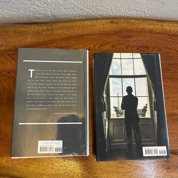 A Promised Land & Becoming Hardcover 2 Book Set of Barack and Michelle Obama - Picture 2 of 6